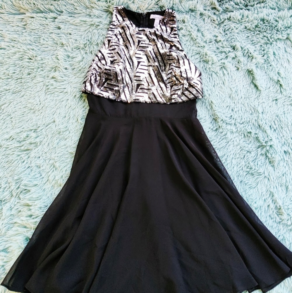 Speechless - Silver Sequin Geometric A-Line Dress - Size:3